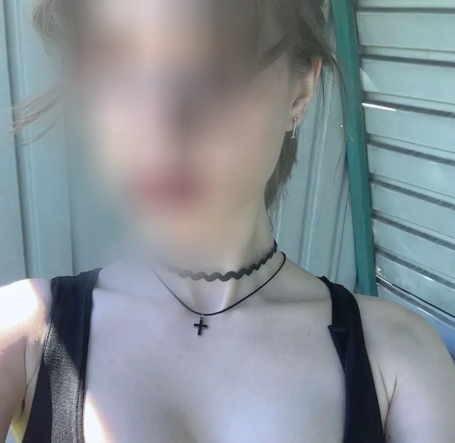 Amina, 21