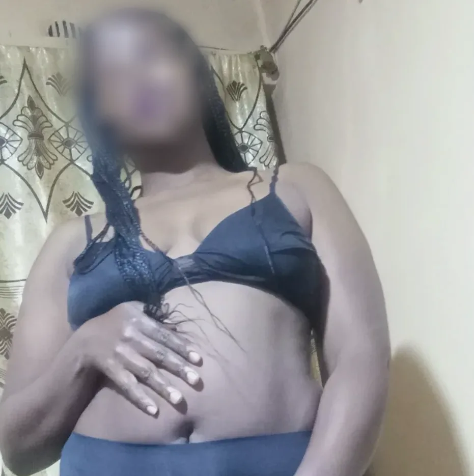Khadija, 32
